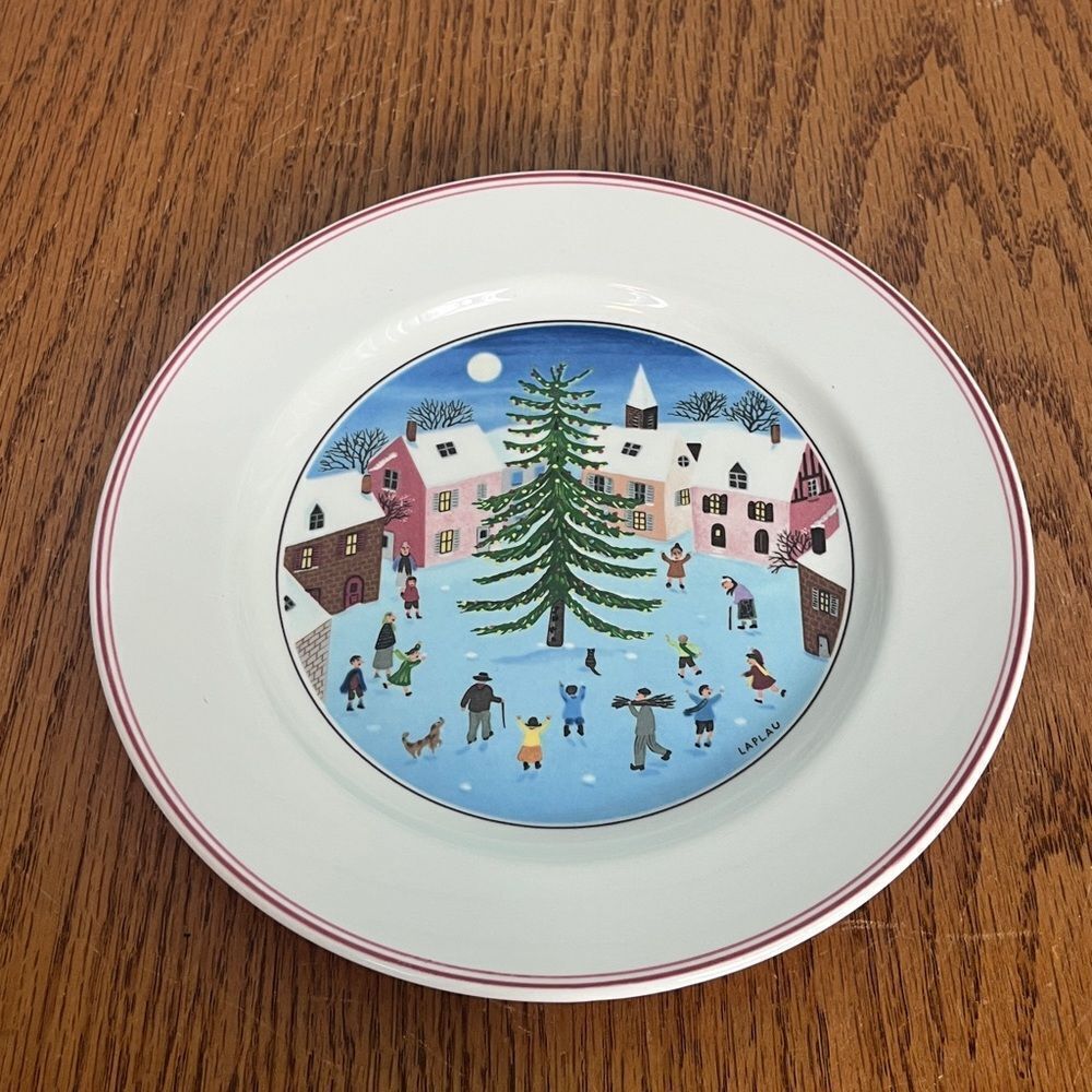 Villeroy & Boch Naif Christmas in Luxembourg Salad or Dessert Plate 8.25” Laplau